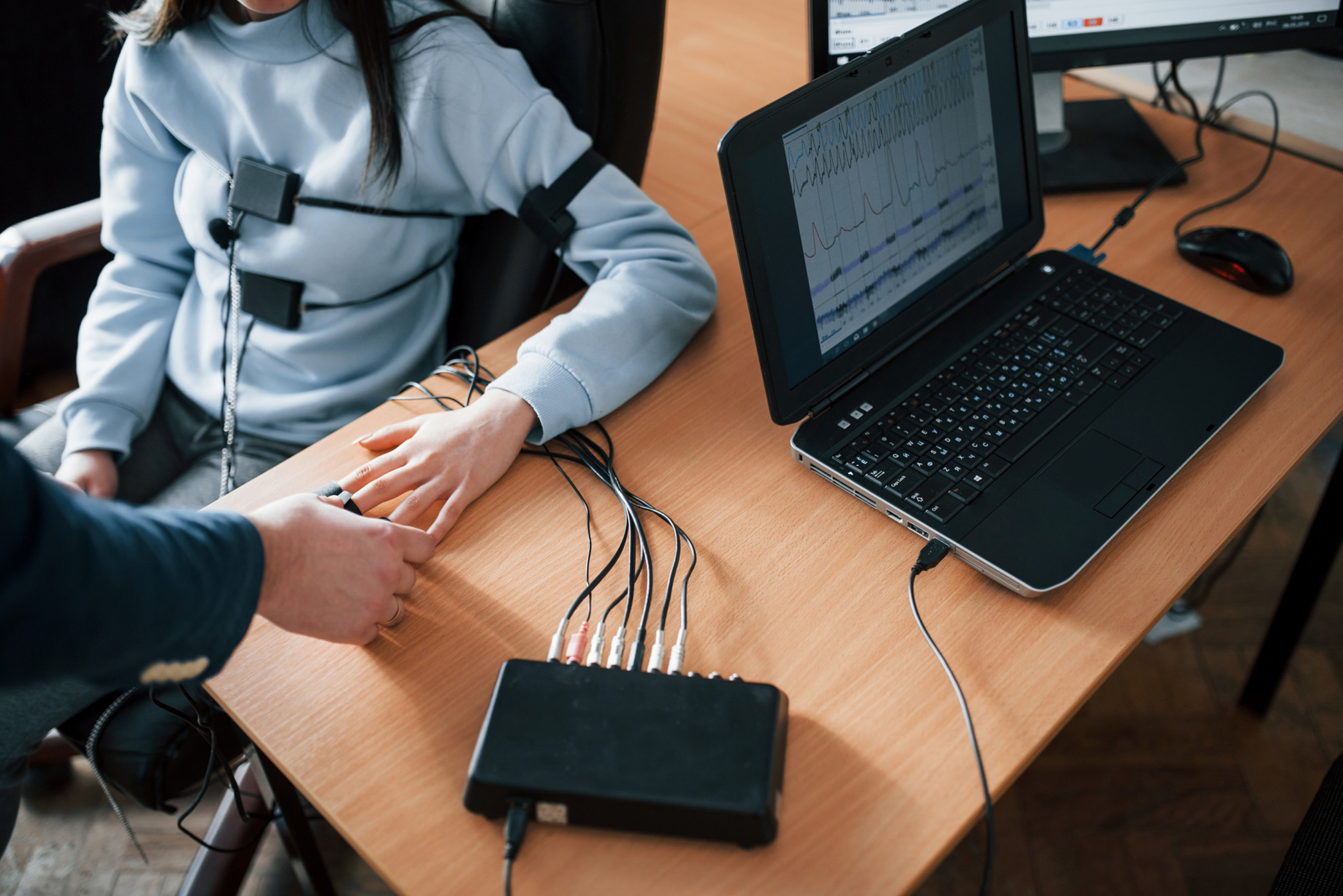 Polygraph-lie-detection-technique